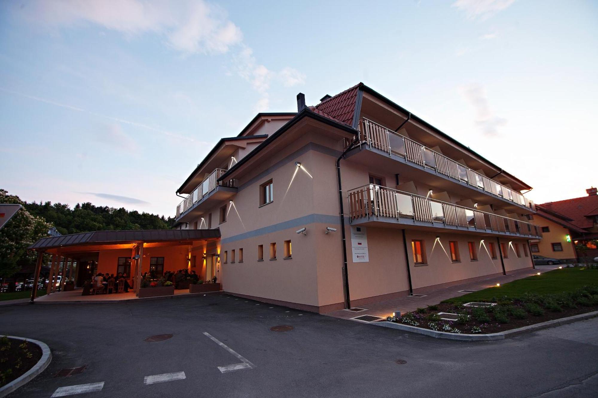Hotel Marinsek Naklo Esterno foto